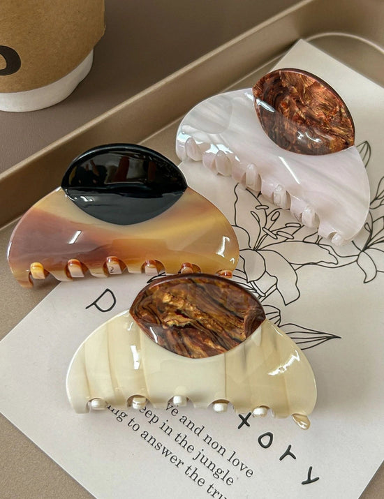 Small Claw Hair Clip